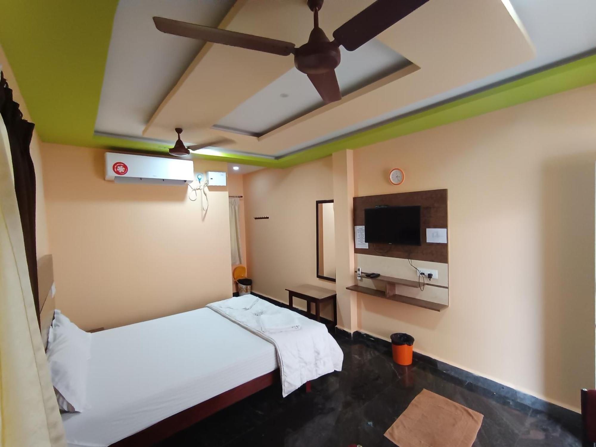 Sri Murugan Beach Paradise Hotel Mahabalipuram Exteriör bild