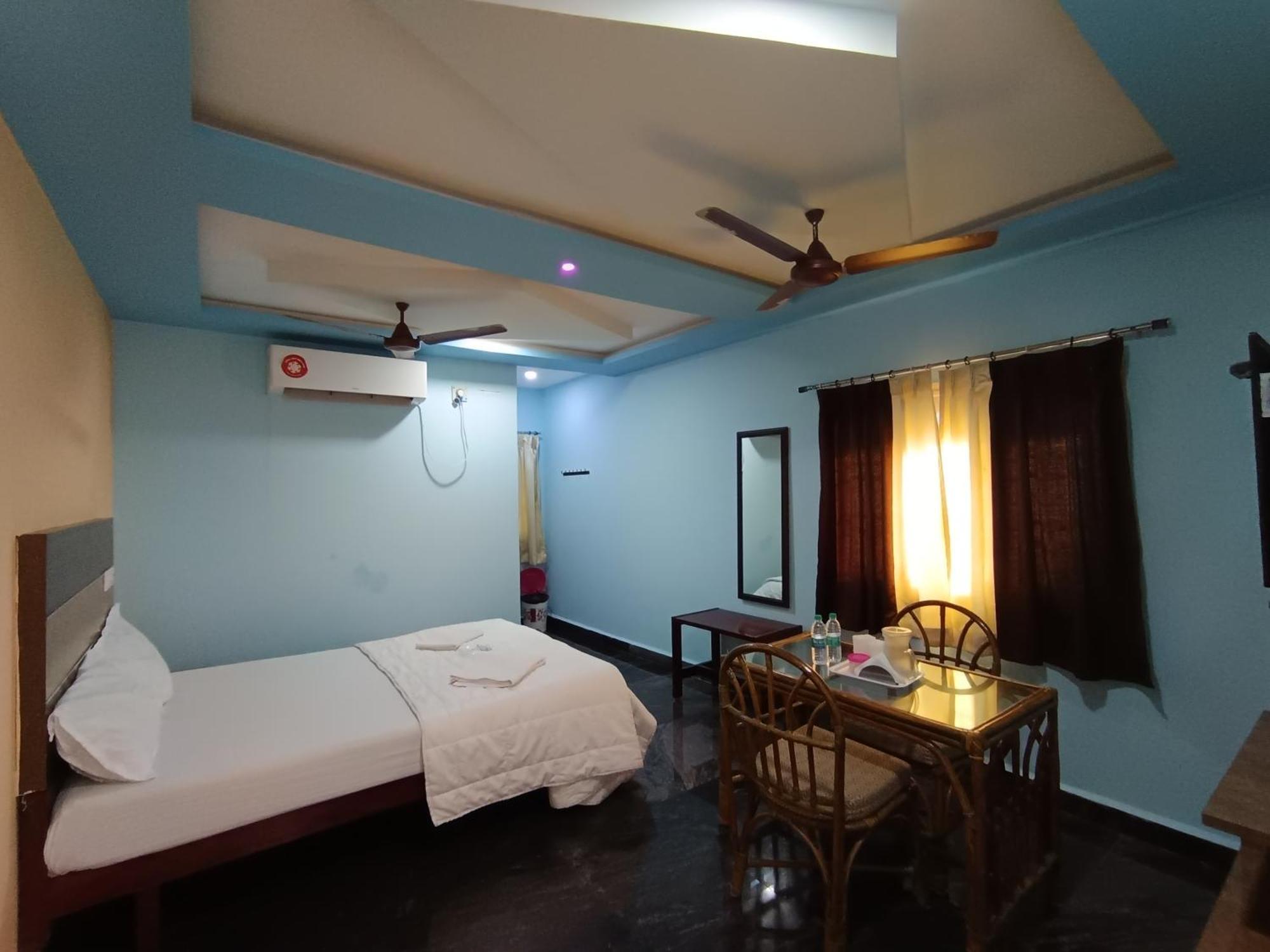 Sri Murugan Beach Paradise Hotel Mahabalipuram Exteriör bild