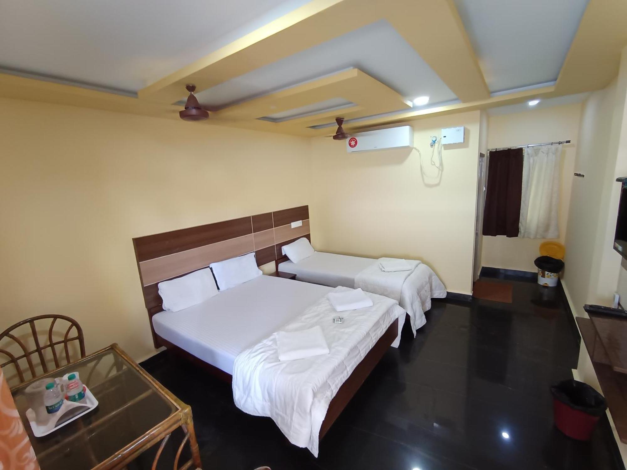 Sri Murugan Beach Paradise Hotel Mahabalipuram Exteriör bild