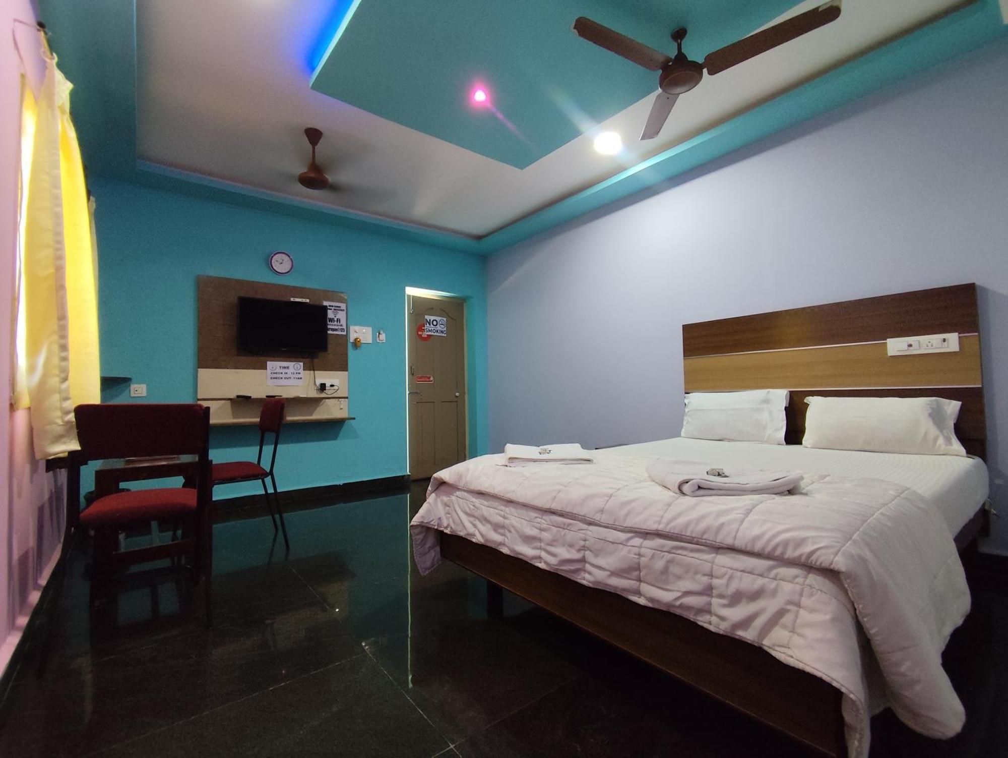 Sri Murugan Beach Paradise Hotel Mahabalipuram Exteriör bild